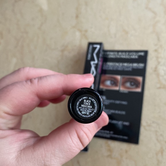 MAC Stack Mascara - Picture 5 of 5
